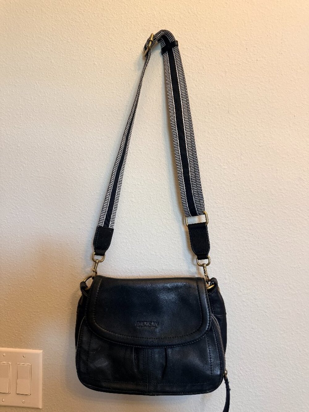 American Leather-Purse w Strap